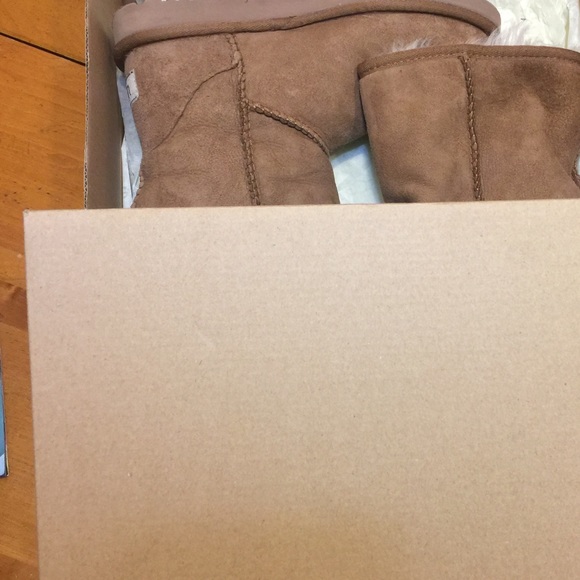 Alexi Ugg Boots - Picture 2 of 6